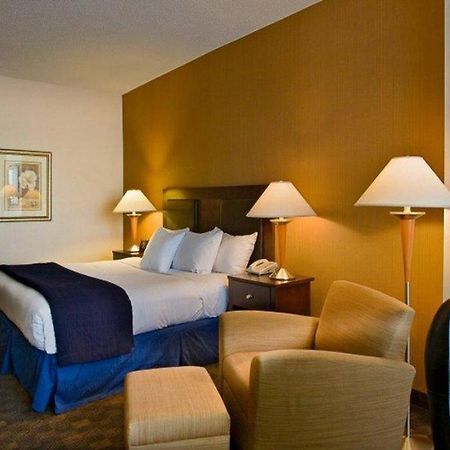 ホテル Doubletree Dayton-Downtown 部屋 写真